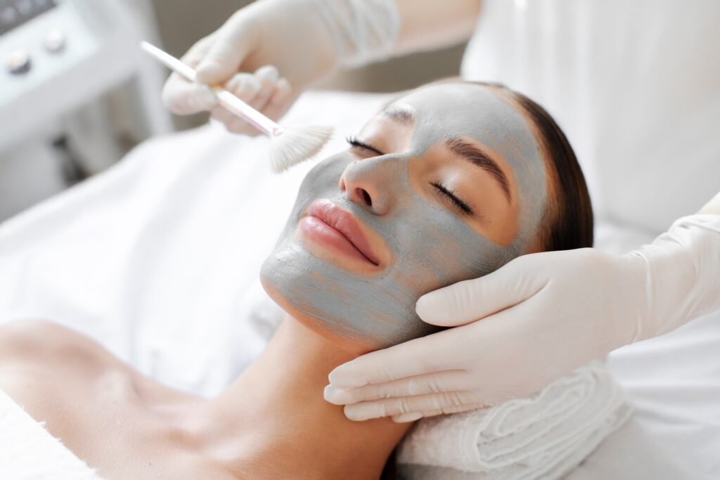 Beautiful,Woman,Having,Facial,Cosmetic,Treatment,At,Wellness,Spa,,Cosmetologist